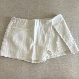 *NWT*Abercrombie & Fitch White Women's Skort